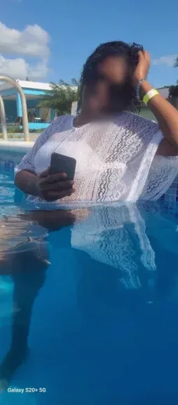 Amira, 31