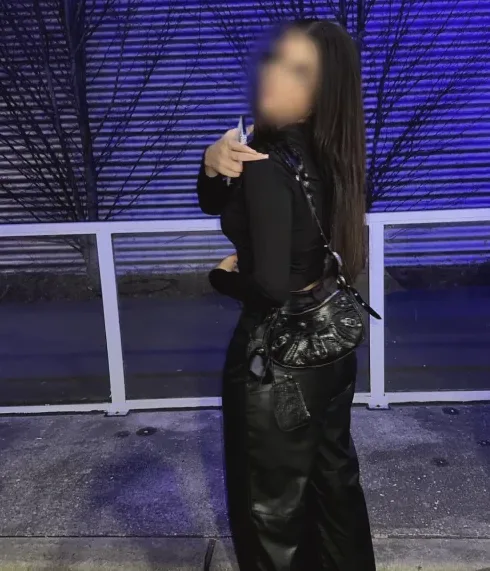 Angelica, 19