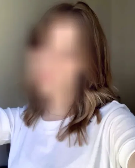 Emma, 28