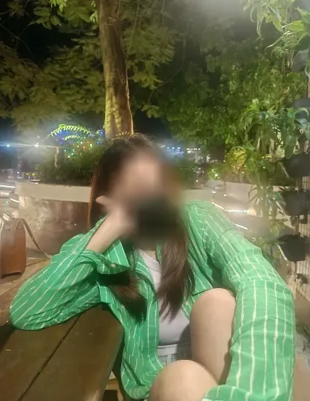 Ines, 28
