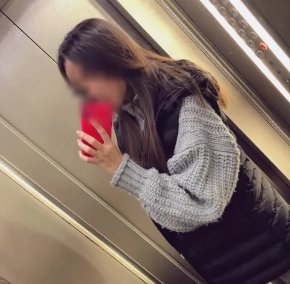 Julia, 31