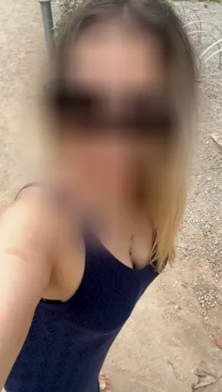 Nathalie, 40