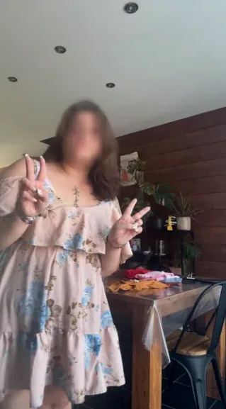 Sofia, 23